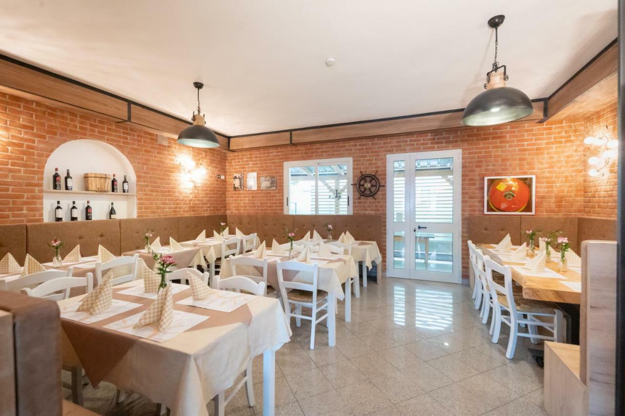 קאורלה Hotel Esperia מראה חיצוני תמונה