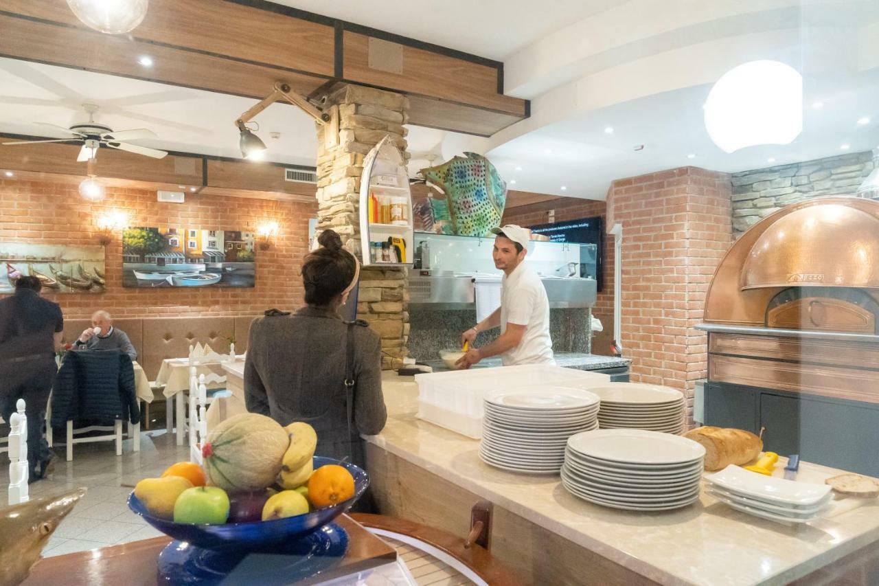 קאורלה Hotel Esperia מראה חיצוני תמונה