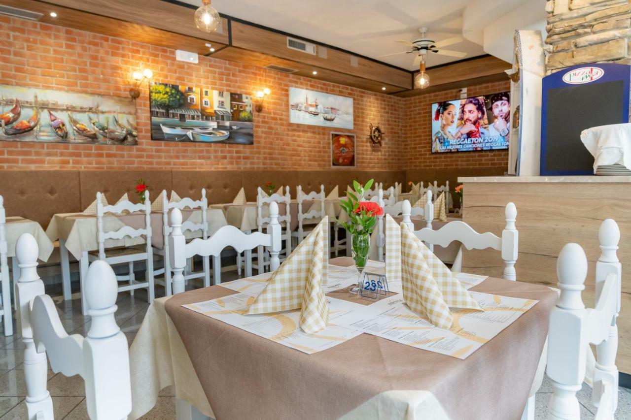 קאורלה Hotel Esperia מראה חיצוני תמונה